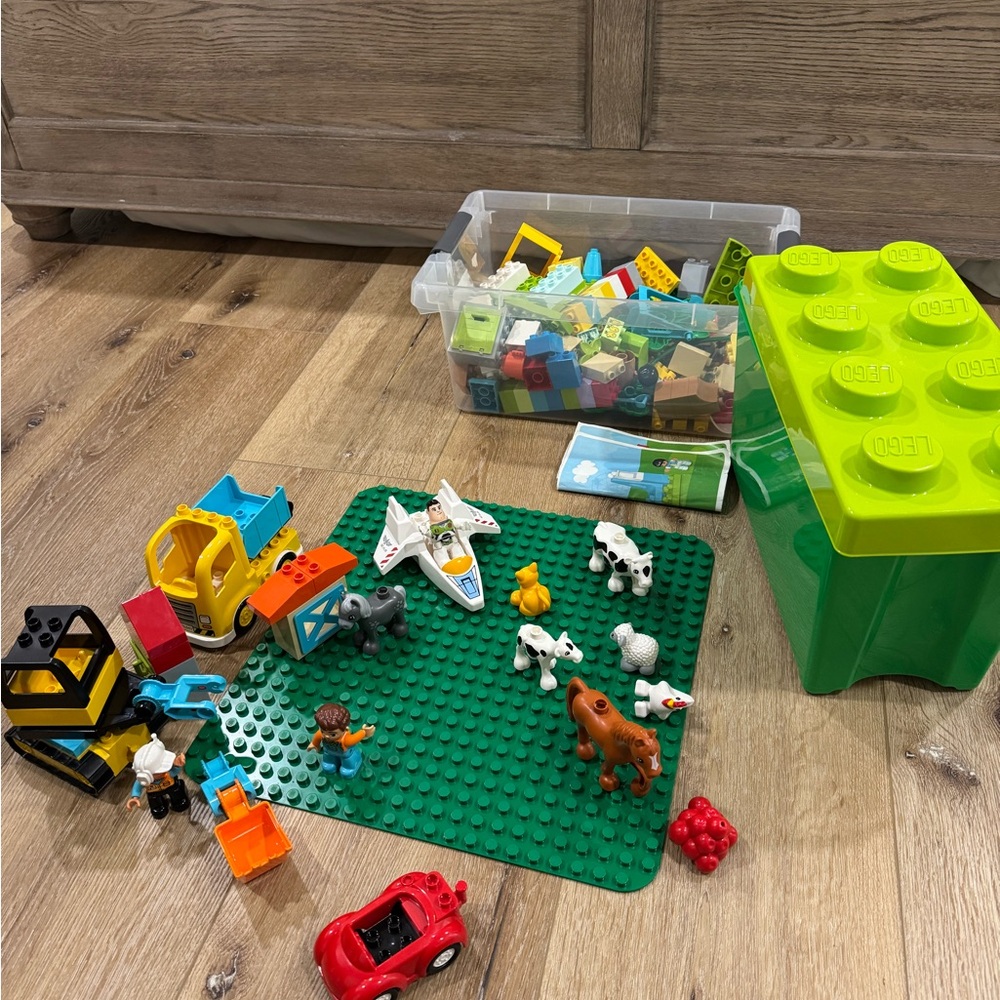 Lego Green and Yellow Building Set with Animals